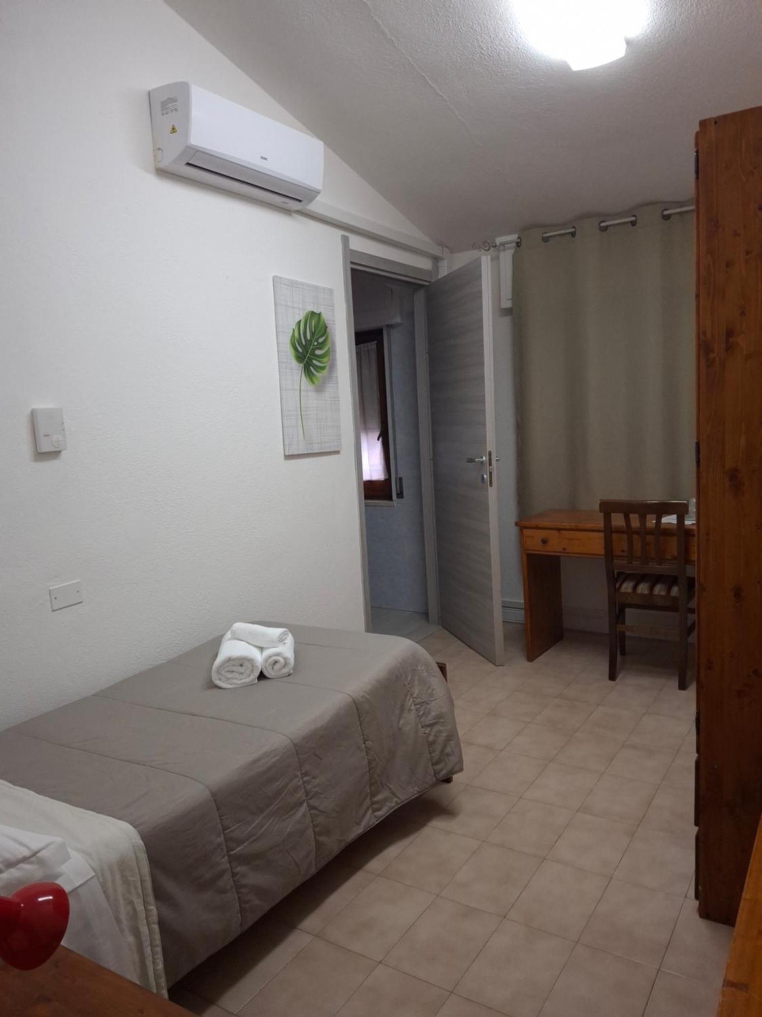 Hotel Soleo Quartu Sant'Elena Exterior photo